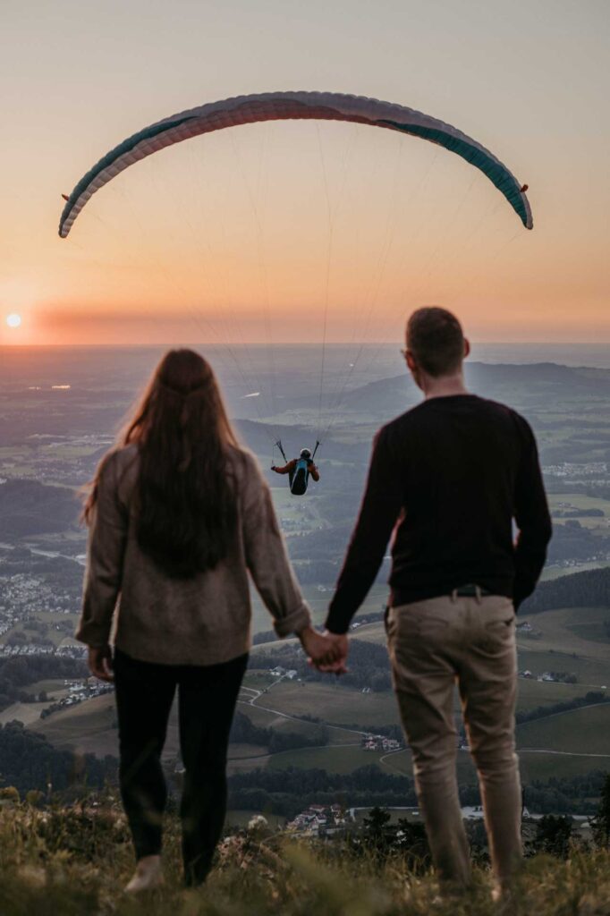 Verlobungsfotos am Berg