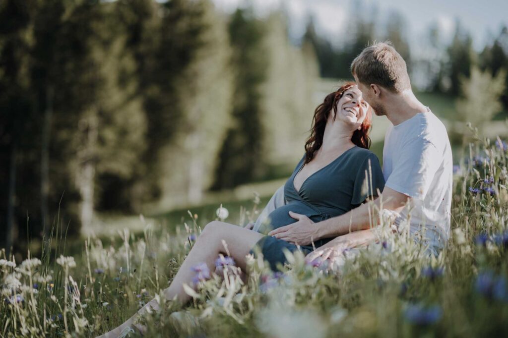 Babybauchfotos in der Natur