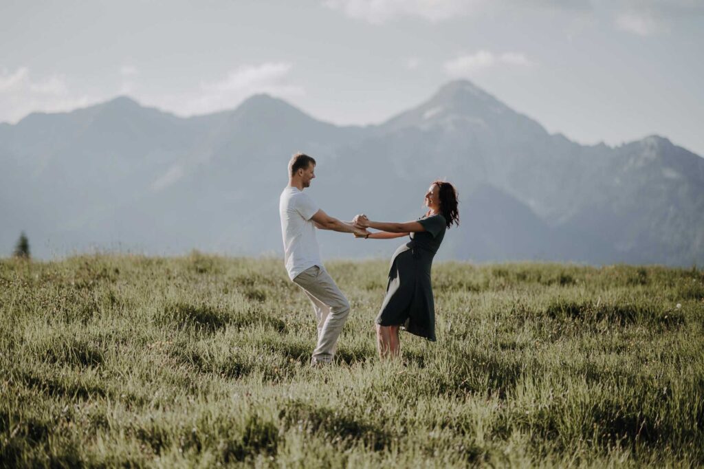 Babybauchfotos in der Natur