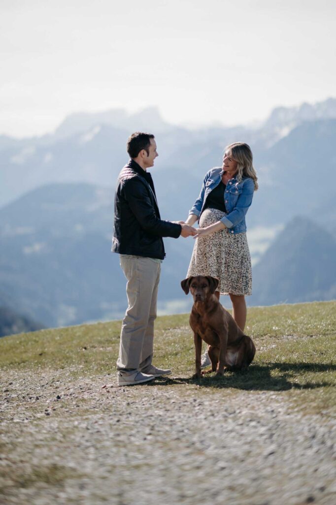 Babybauchfotos am Berg