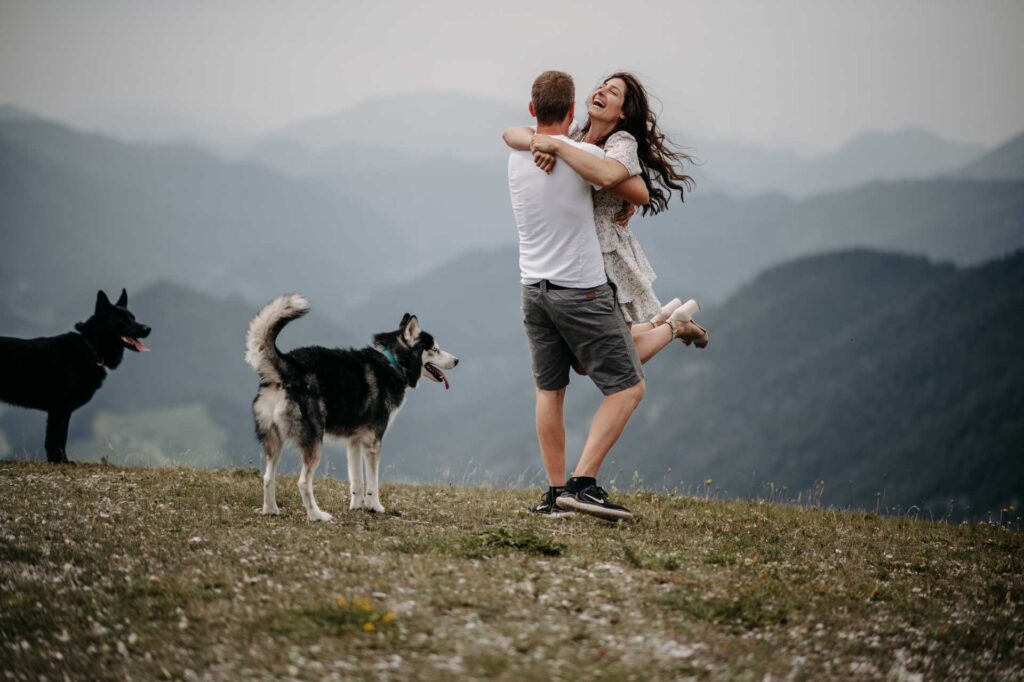 Verlobungsfotos mit Hunden
