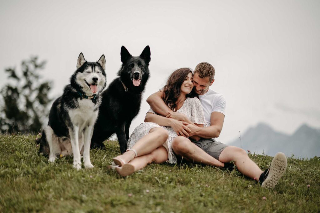 Verlobungsfotos mit Hunden