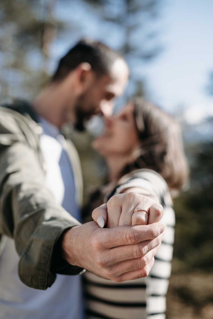 Verlobungsfotos in den Bergen