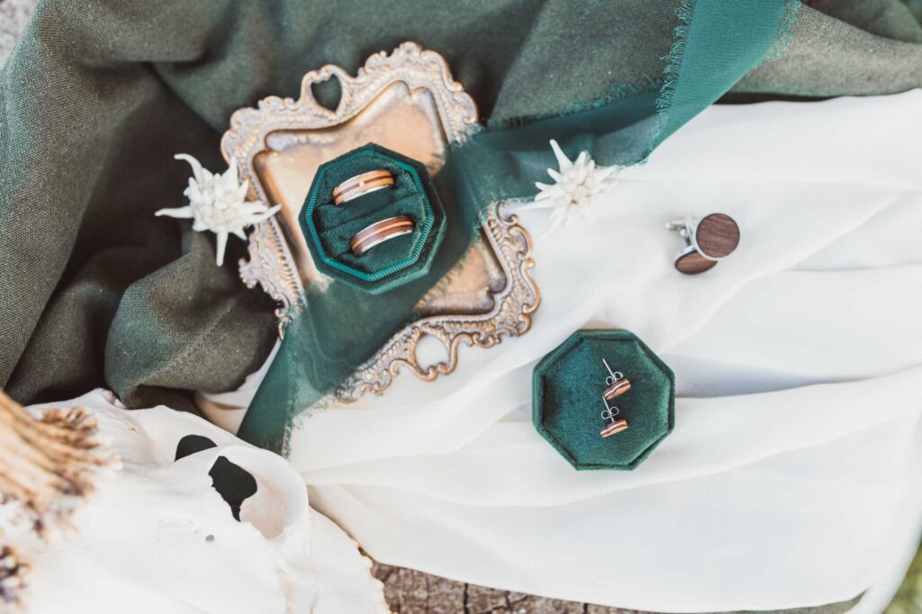 Elopement in den Bergen in Österreich