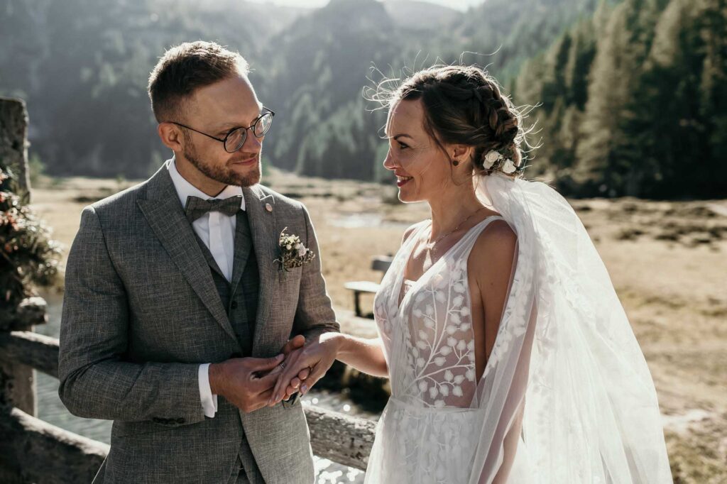 Elopement in den Bergen in Österreich