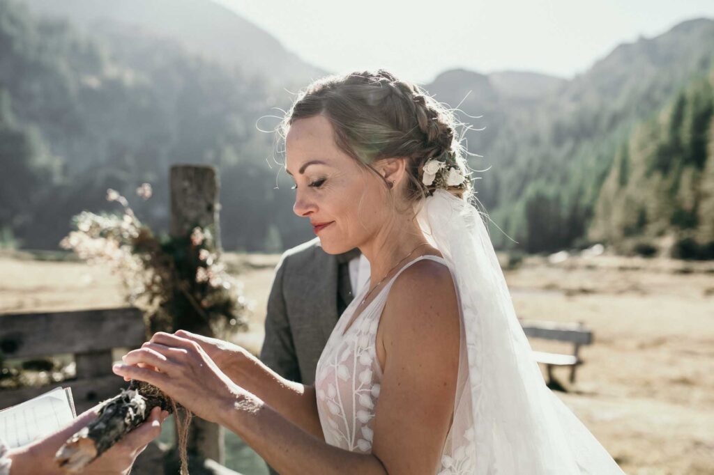 Elopement in den Bergen in Österreich