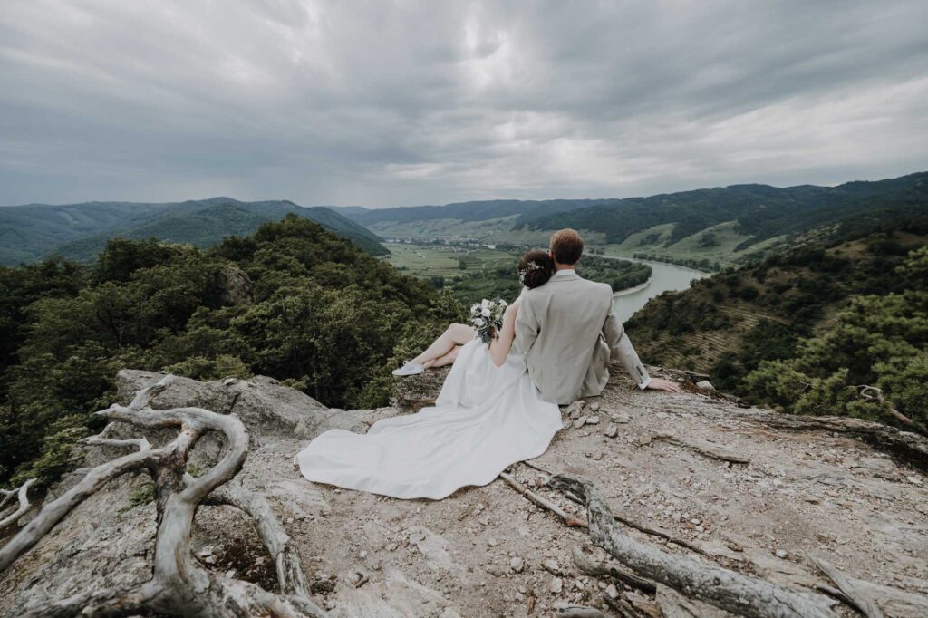 Elopement in den Bergen in Österreich