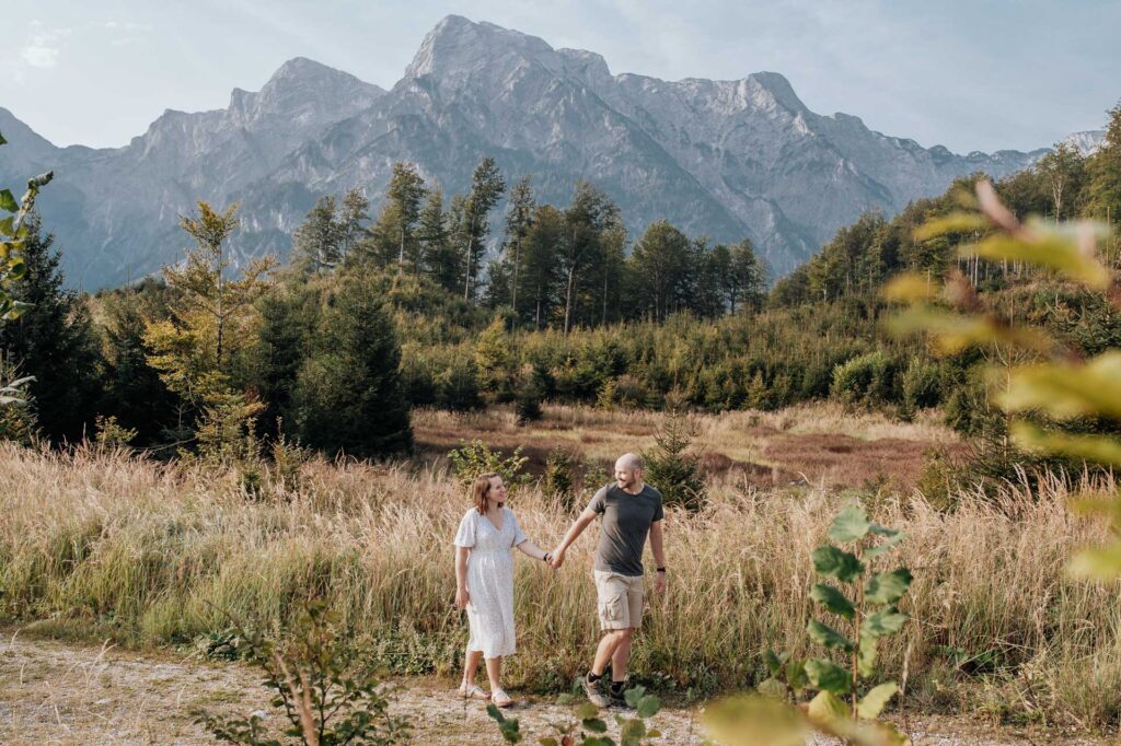 Babybauchfotos am Berg