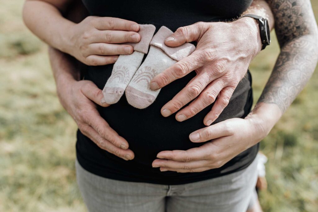 Babybauchfotos am Berg