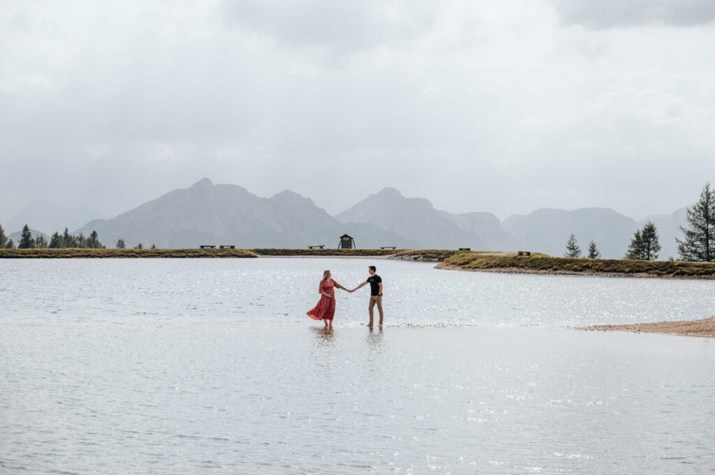 Babybauch Fotos in den Bergen