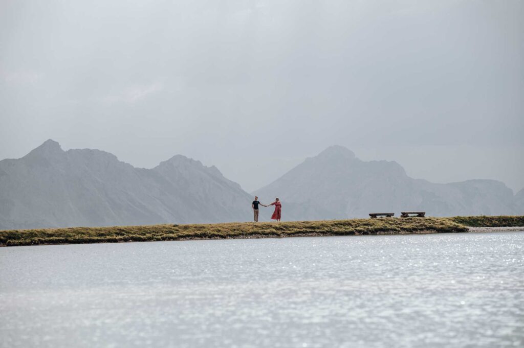 Babybauch Fotos mit Bergkulisse