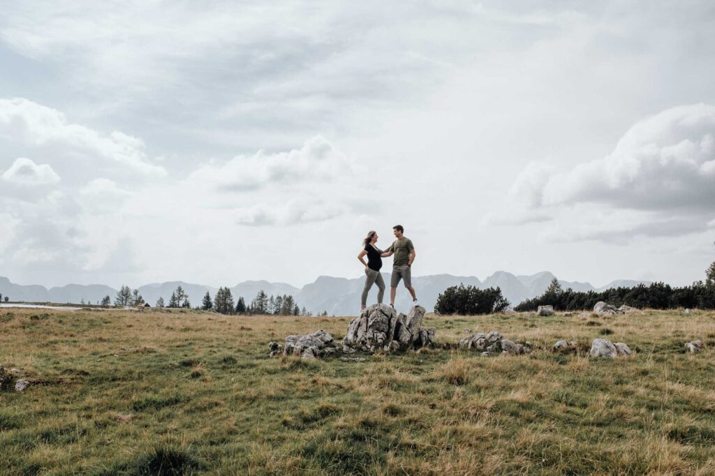 Babybauchfotos am Berg