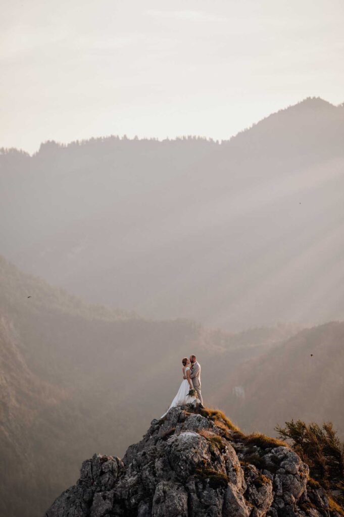 Afterwedding Shooting am Berg in Österreich