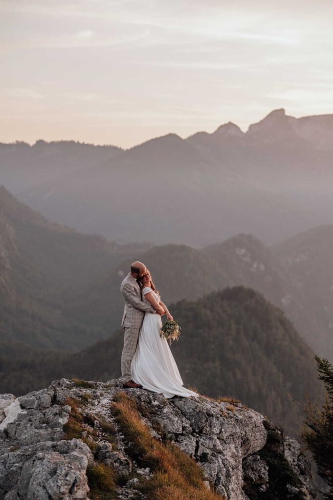 Afterwedding Shooting am Berg in Österreich