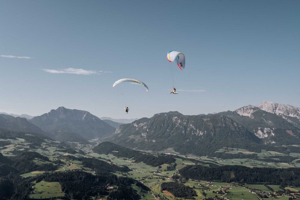 Hochzeitsfotos im Paragleiter