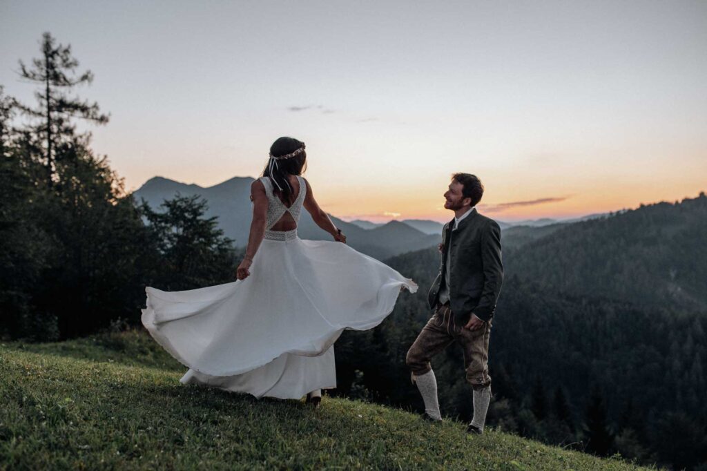 After Wedding Shootings in den Bergen mit dem Paragleiter