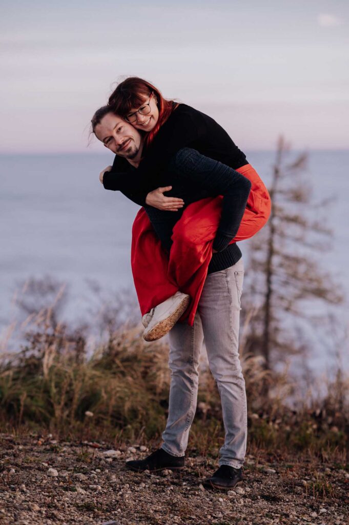 Paarfotos am Berg in Österreich