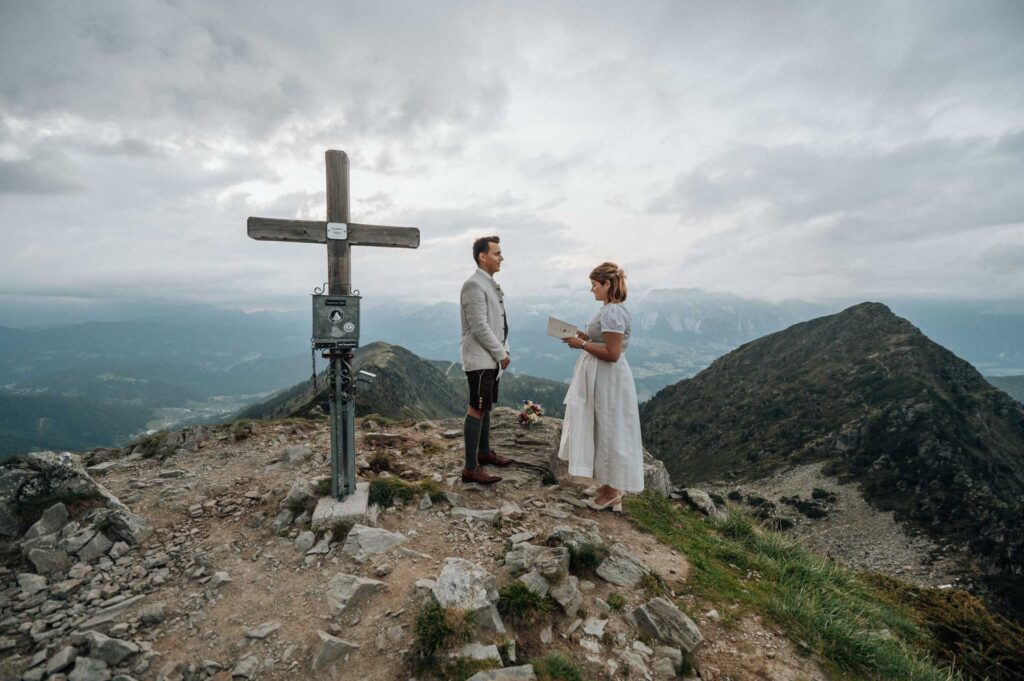 Heiraten zu zweit am Berg