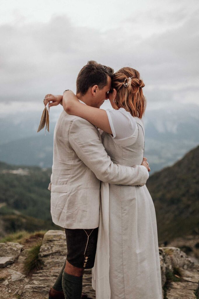 Heiraten zu zweit am Berg